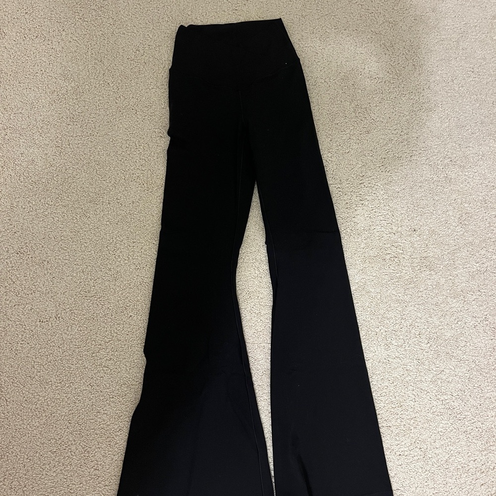 Arie Flare leggings (black)